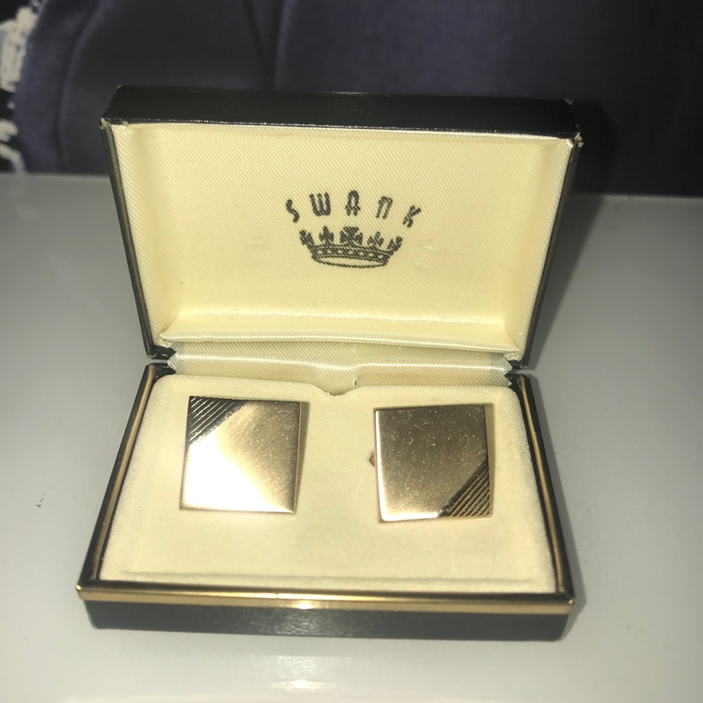 Swank‎ vintage gold toned square cuff links
